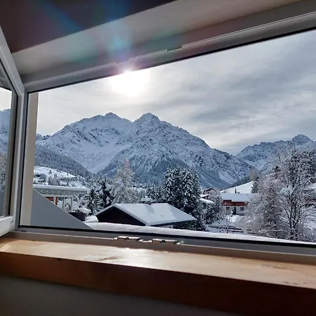 Haus No 60 Kleinwalsertal Apartamento *