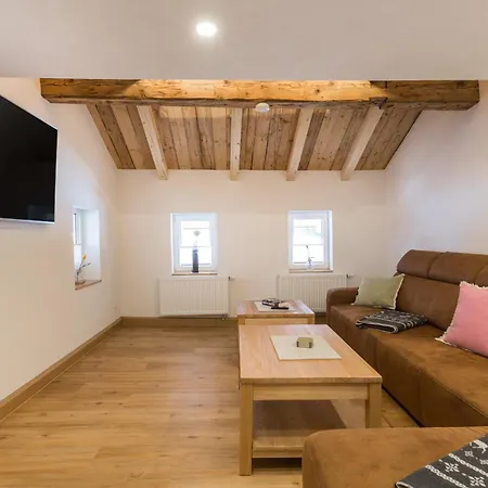 Haus No 60 Kleinwalsertal Apartamento